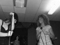 Peg and the Bouffants