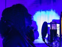 WESTCOAST HOTTEST SINGER!!