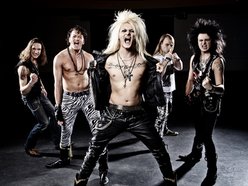 Addicted to metal (feat. Udo Dirkschneider) by Kissin' Dynamite