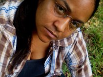 380 Dat Lady (Thr3ee)