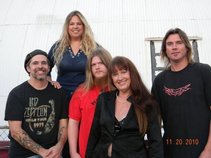 MARTI B & TDK (THEM DANG KIDS)