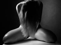 Elizabeth James (El James)