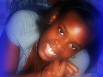 Nicole Songz