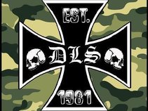 ✠DANIEL SIMMONS✠