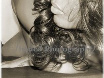 Amera_Caine