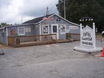 Fairlo's Feed-N-Stuff