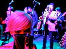 HollywoodYouthquaker