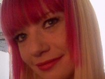 Sondra Radioriff Riffgirl