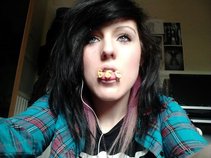 Broken Scene Kid </3