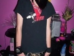 "LIfE Is EMo"