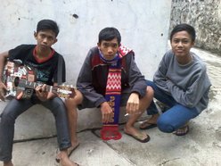 Seseorang Yang Mengurus Pemakaman