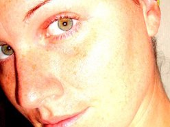 love.2.shine.4u