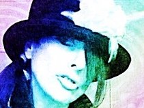 Ally Simone
