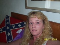 TINA4BUD8