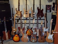 KUSTOM GUITARS & BASSES
