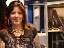 Lisa  Weeks