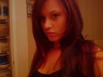 Brunette Chick