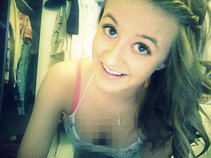 mollyyeomans;