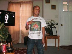 Tre Bust Heads
