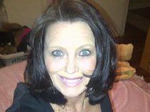 Melissa SouthernRayne Taylor