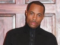 Lamont Carey