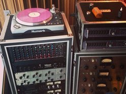 Aux Records