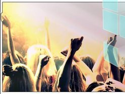 IviCom Production - Le Futur est Déjà Là Production