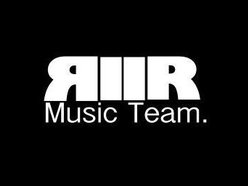 REEL2REAL MUSIC TEAM.