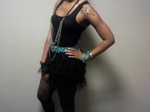 Neeka B