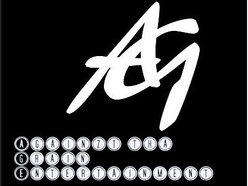 Againzt tha grain Ent.