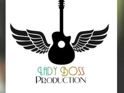 Ladyboss 19