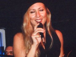 Luna Jade | ReverbNation