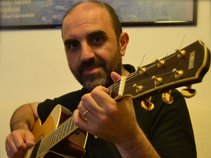 Alessandro Serri - Vocals / Guitar / Bass