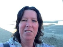 Brenda Eads