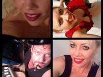 DEBORAH DARLEEN BAYS/RAIN IN THE DESERT