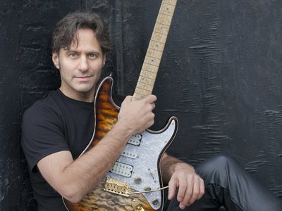 Dave Fields photo Bob Gruen