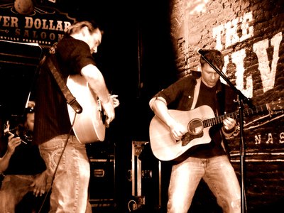 Rocking out at Silver Dollar Saloon Nashville!!