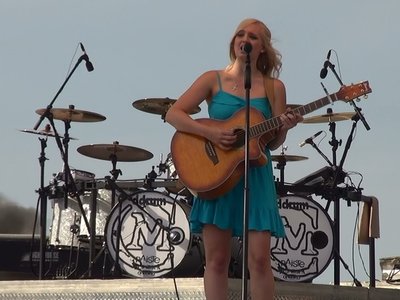 Opening for Craig Morgan, WCF