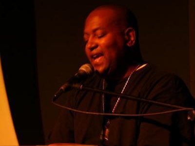 Soulja playing piano for worship!