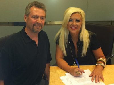 i signed with nashville's WIDE OPEN PUBLISHERS/ LYNN GANN!