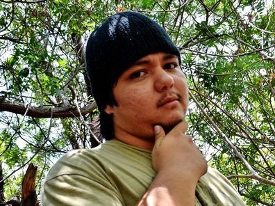 Shaun Henckel: Vocals/Bass/Sexual Healing