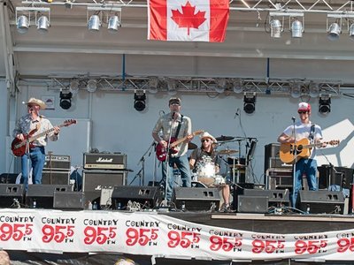 Hurtin' w/ special guest Skinny Dyck performing on the main stage at Canadian Country Weekend 2012 
