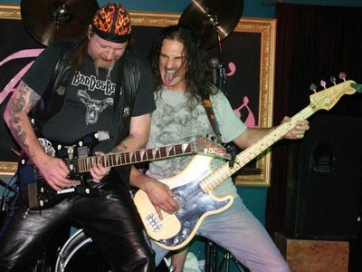 SHREDDING DOGGIE STYLE!!!!