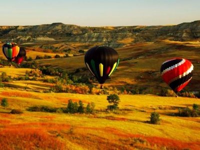 Waterfront to Bandlands Tour by balloon?