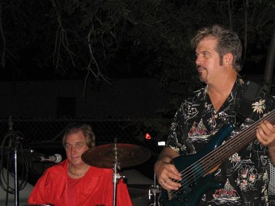 Tim Stanford (drums) & Craig Wetz (bass)