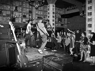 Shindig Avenue photo