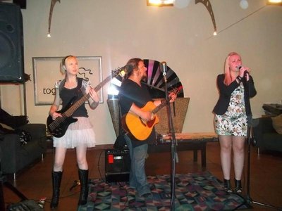 Live @ Amuse Cafe
