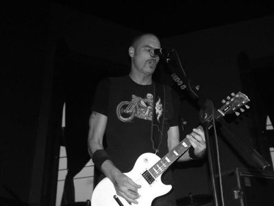 Live @ Molly Malone's Covington (photo by Joeye Sunnymuffins Smith)