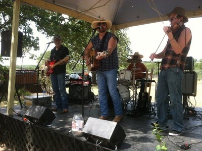 Sitting in with Fond Kiser Y Los Kickers!