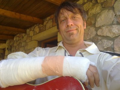 Taking a *break* from music (at least 4 weeks) after a small accident in Greece.